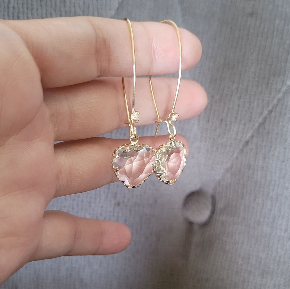 bella jack Crystal💎 Heart♥️ Drop Earrings - Picture 10 of 16